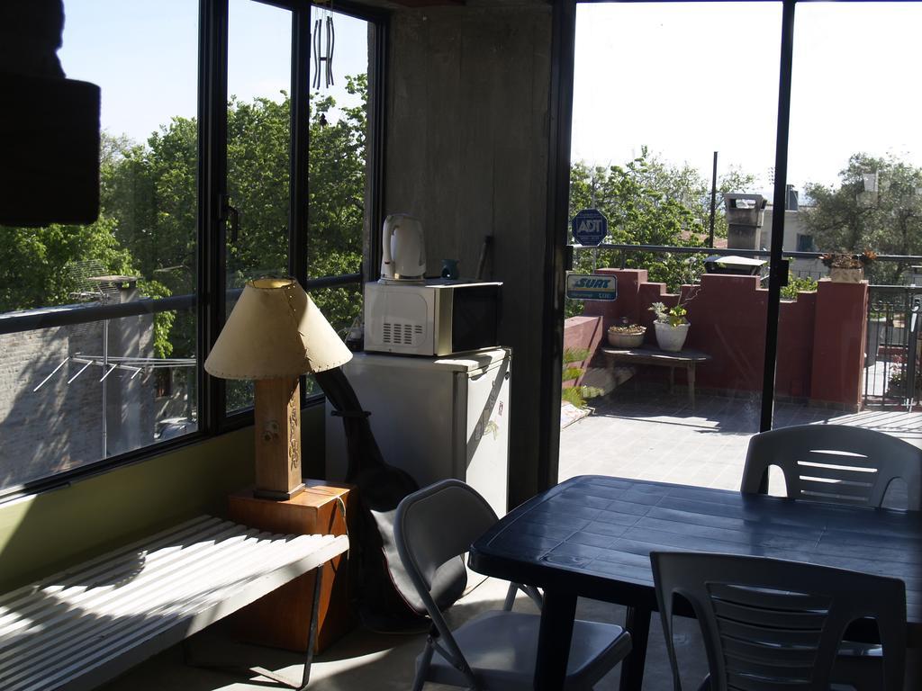 Una Noche Mas B & B Montevideo Exterior photo